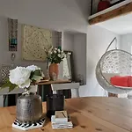 Traverse Du Vieux Chateau Apartman